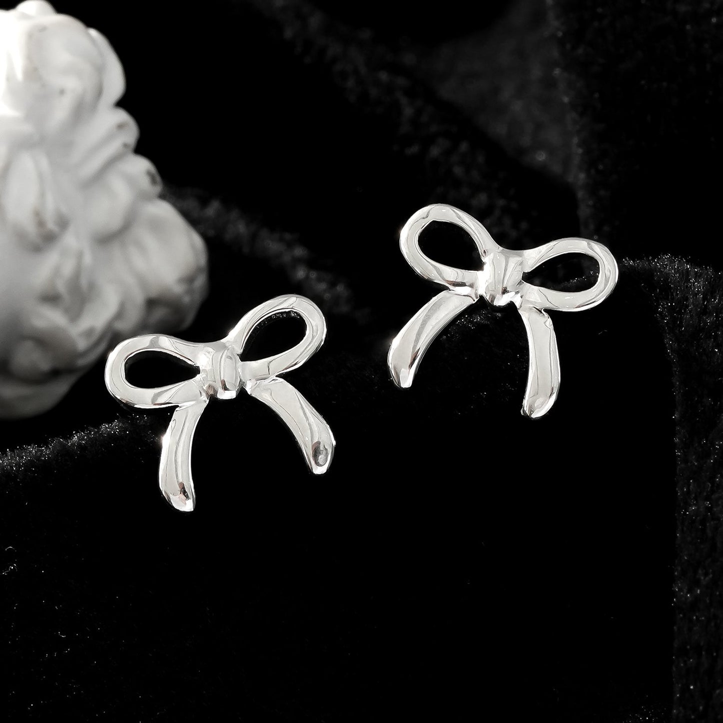BOW: Boucles d'oreilles clous en forme de nœud, or blanc ton argent