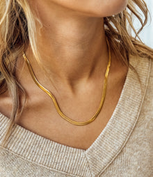 Collier Oakley