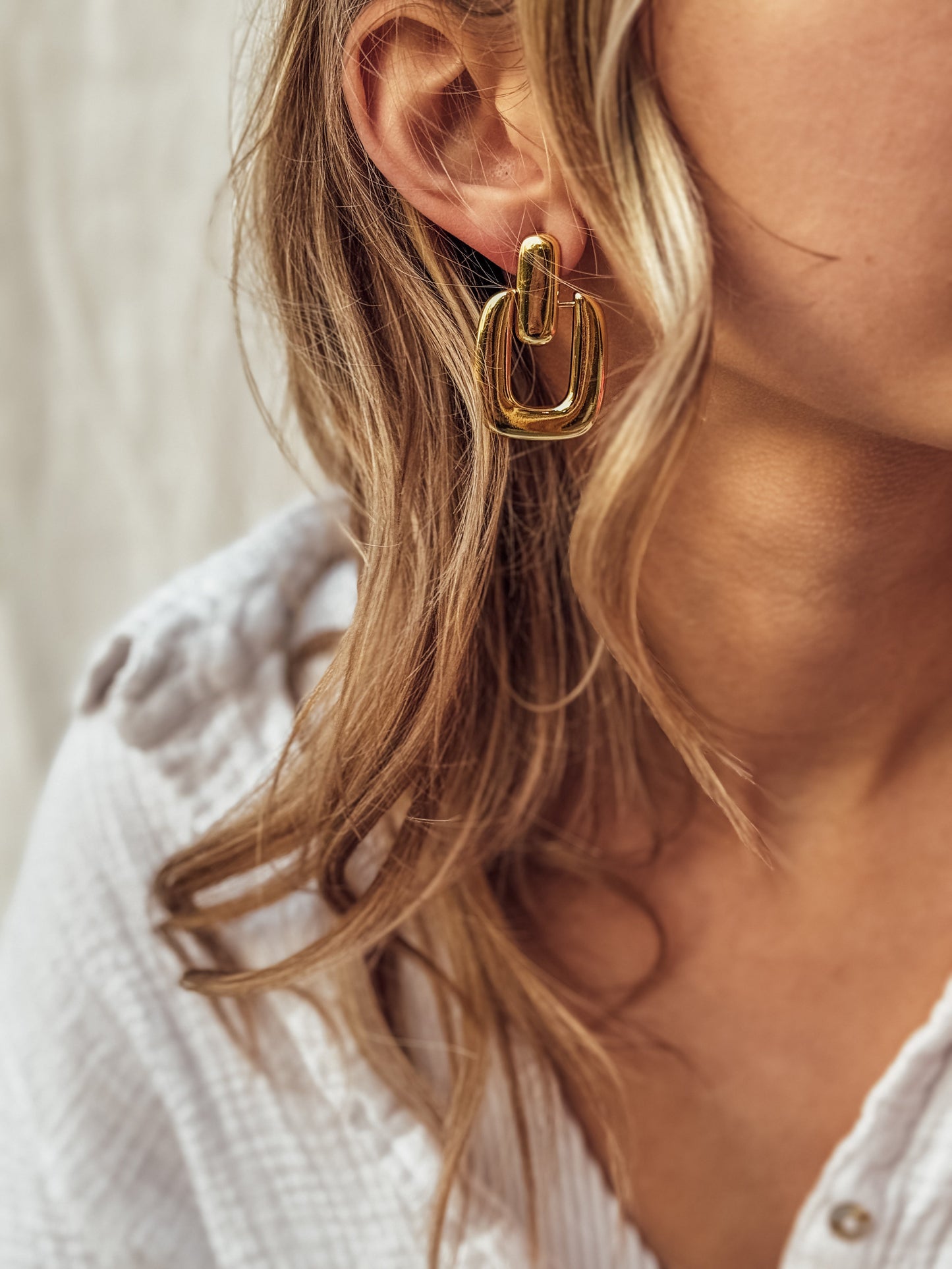 Les clous d'oreilles Victoria