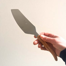 Laguiole Cake Server – Olive Wood Handle