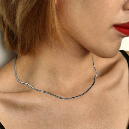 CATANIA : Collier chaîne argenté effet peau de serpent