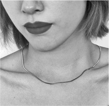CATANIA : Collier chaîne argenté effet peau de serpent
