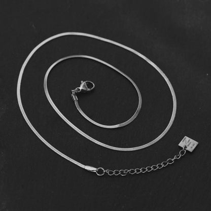 CATANIA : Collier chaîne argenté effet peau de serpent