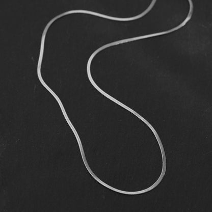 CATANIA : Collier chaîne argenté effet peau de serpent