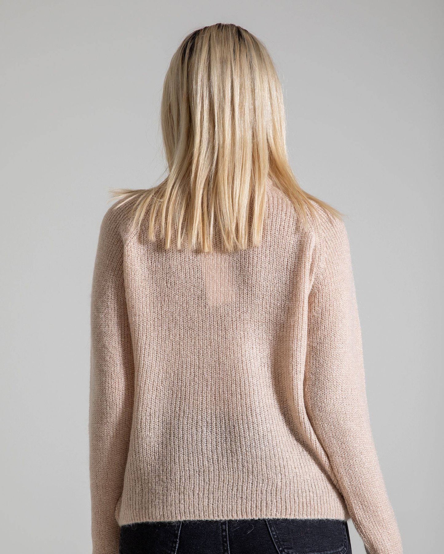 Chandail en mohair à col roulé et manches longues - Beige