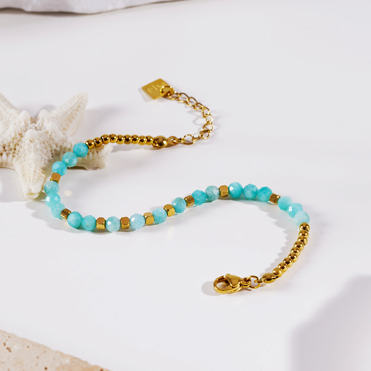 CLEMENTINA Or: Bracelet en perles d'amazonite et or