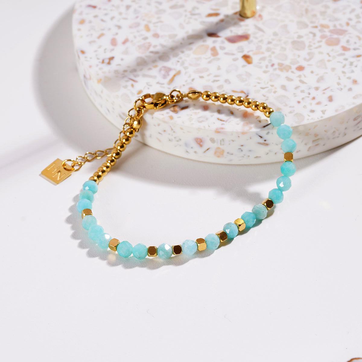 CLEMENTINA Or: Bracelet en perles d'amazonite et or
