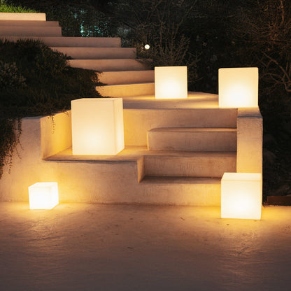 Cuby<br> Lampe Cubique Solaire &amp; Rechargeable