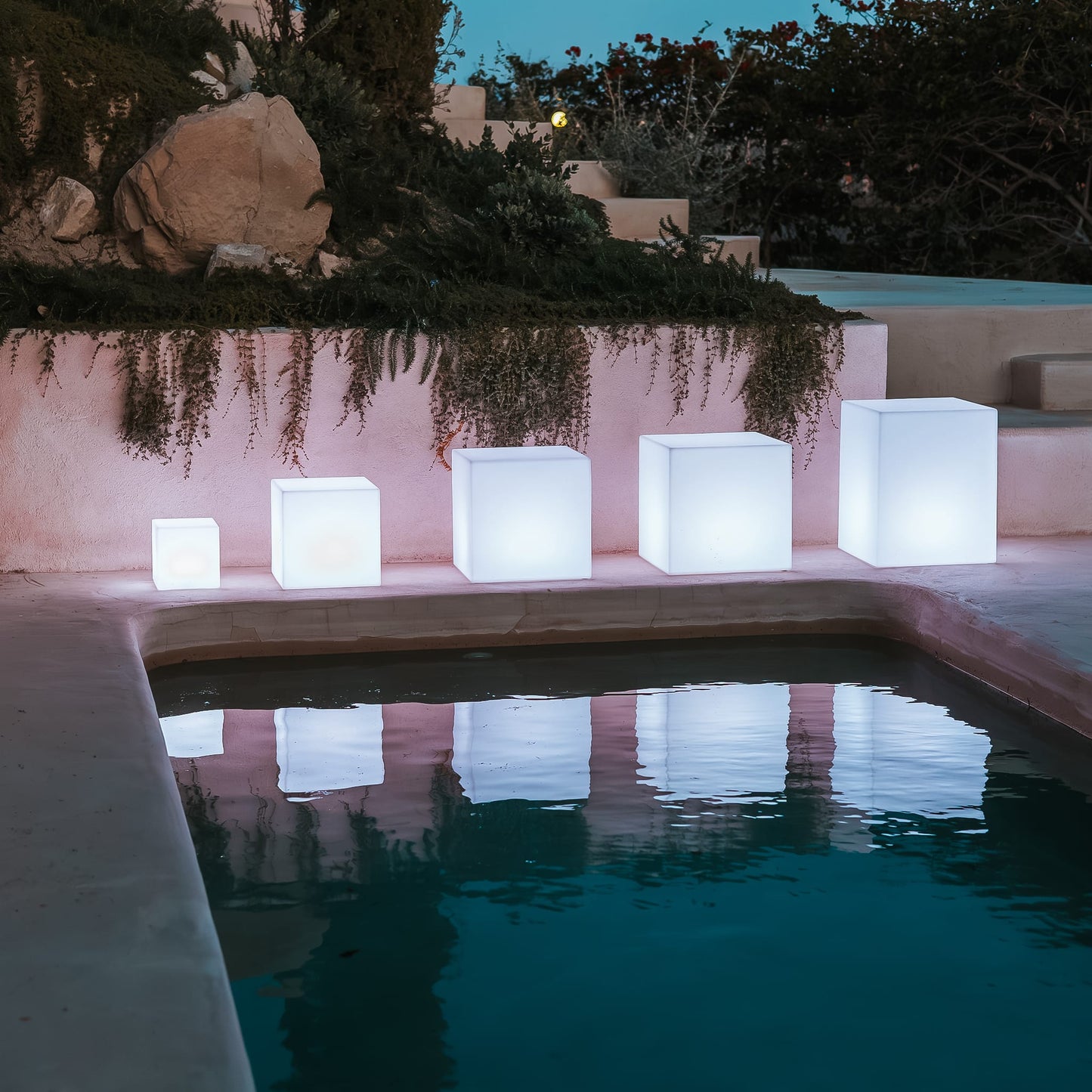 Cuby<br> Lampe Cubique Solaire &amp; Rechargeable