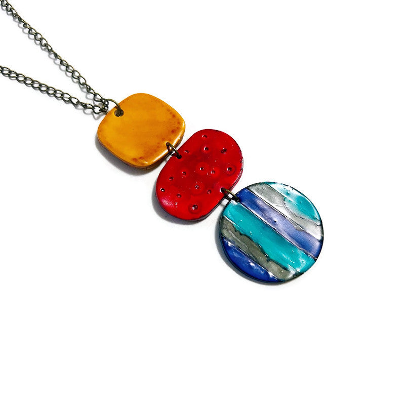 Long collier pendentif coloré fait à la main