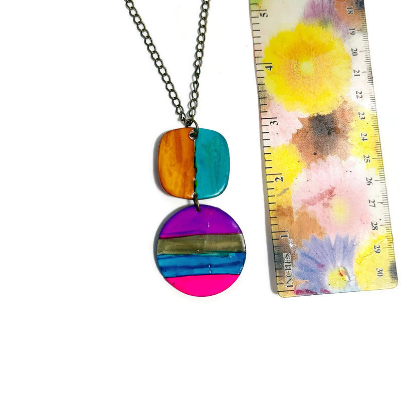 Collier pendentif rayé multicolore fait main
