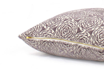 Housse de coussin florale mauve