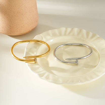 DAVIDKA Silver (White Gold): Zirconia Embedded Industrial-Chic Twisted Nail Bracelet
