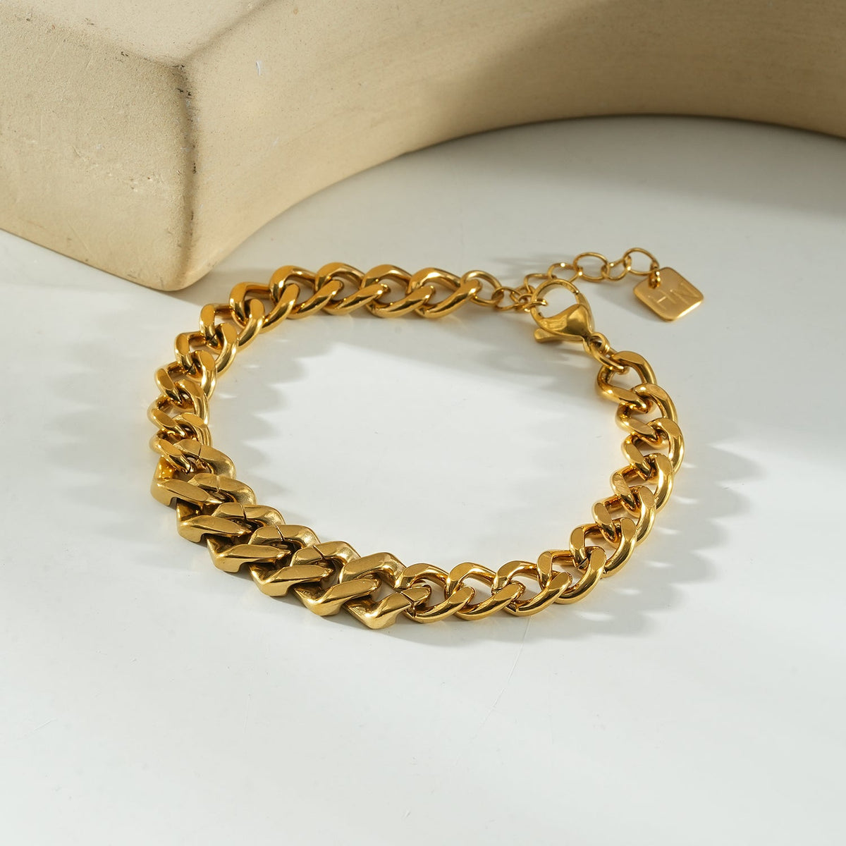 DOBBIO Gold: Pavé Cuban Link Bracelet – Luxe Statement Chain
