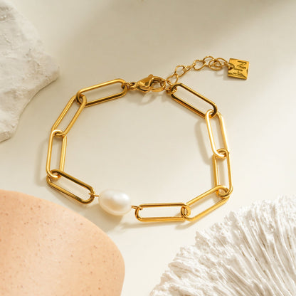 Bracelet TIMEA : Bracelet chaîne trombone en or avec une perle d'eau douce
