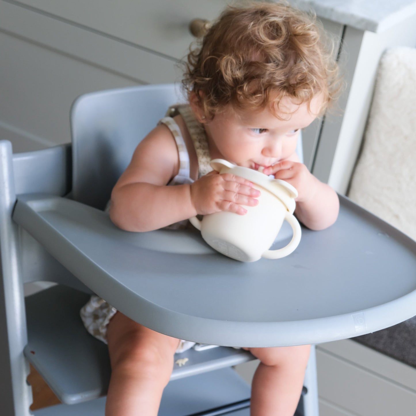 2-in-1 snack and liquid learning cup
