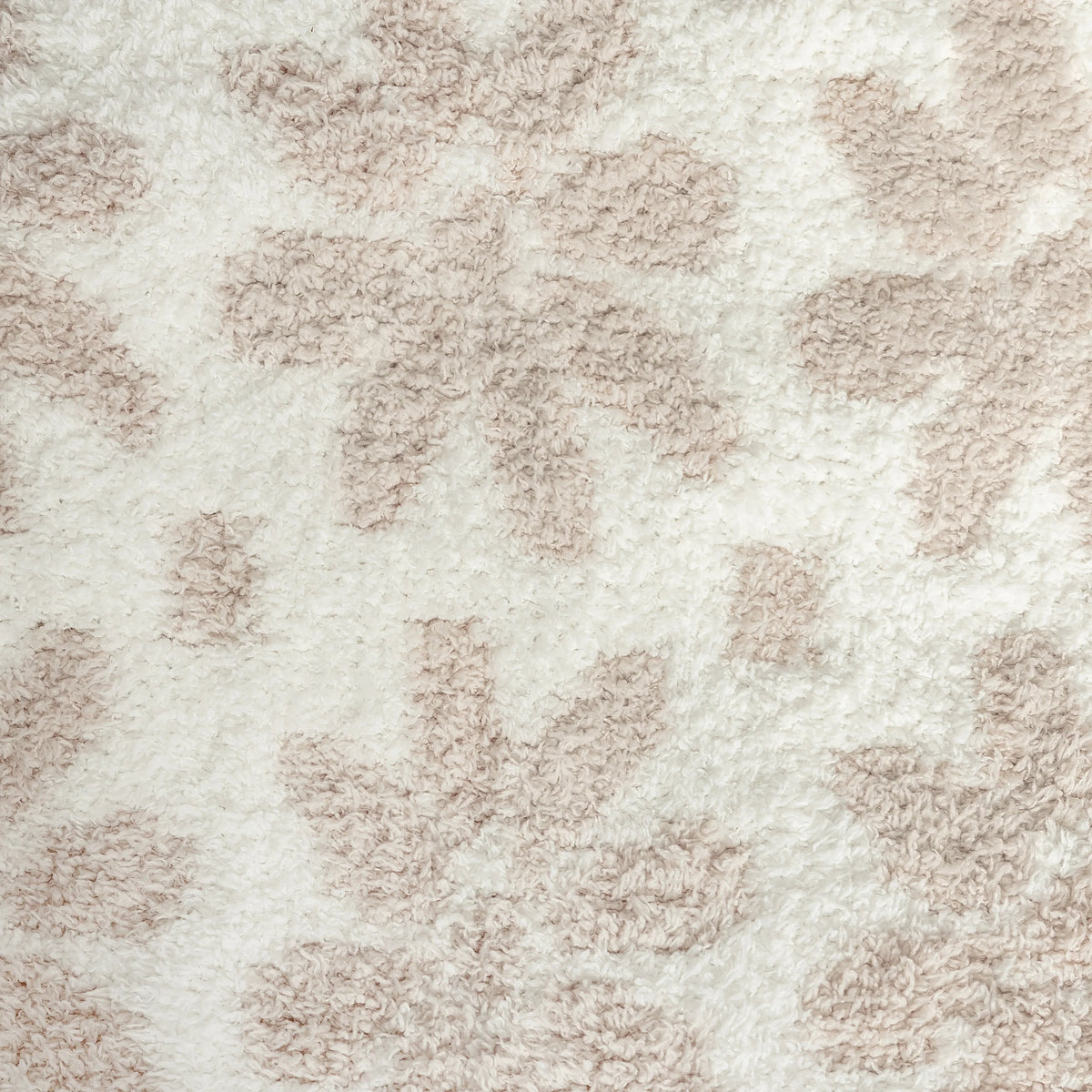 Jeté de lit allongé blanc et beige rougissant à motif marguerite