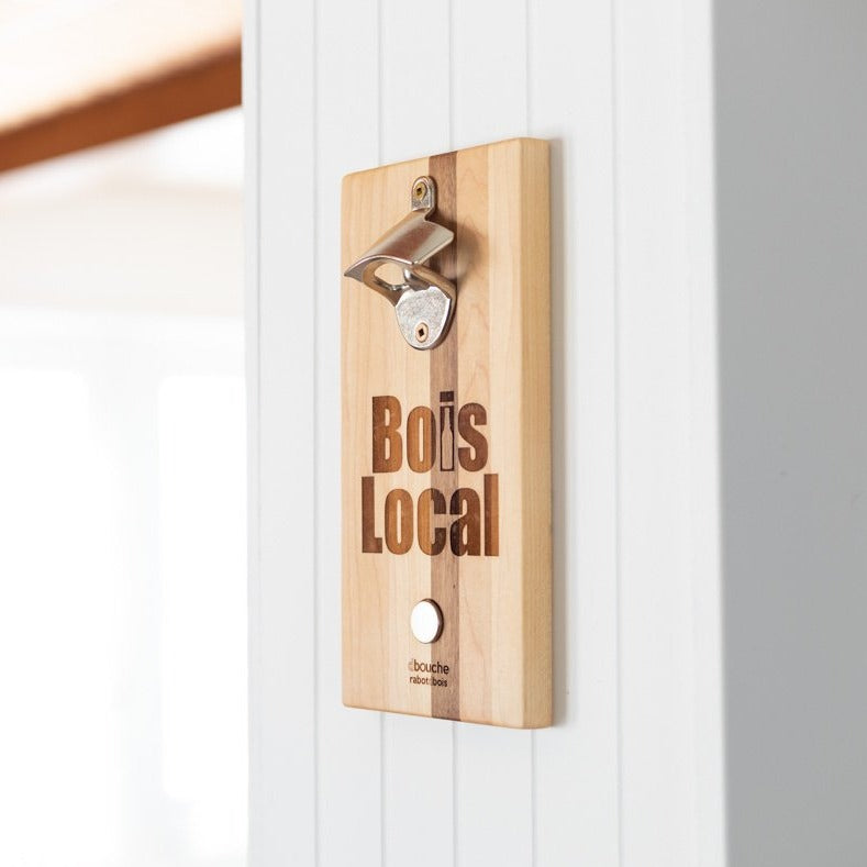 Wall-mounted bottle opener with magnet "Le d-Bouche"