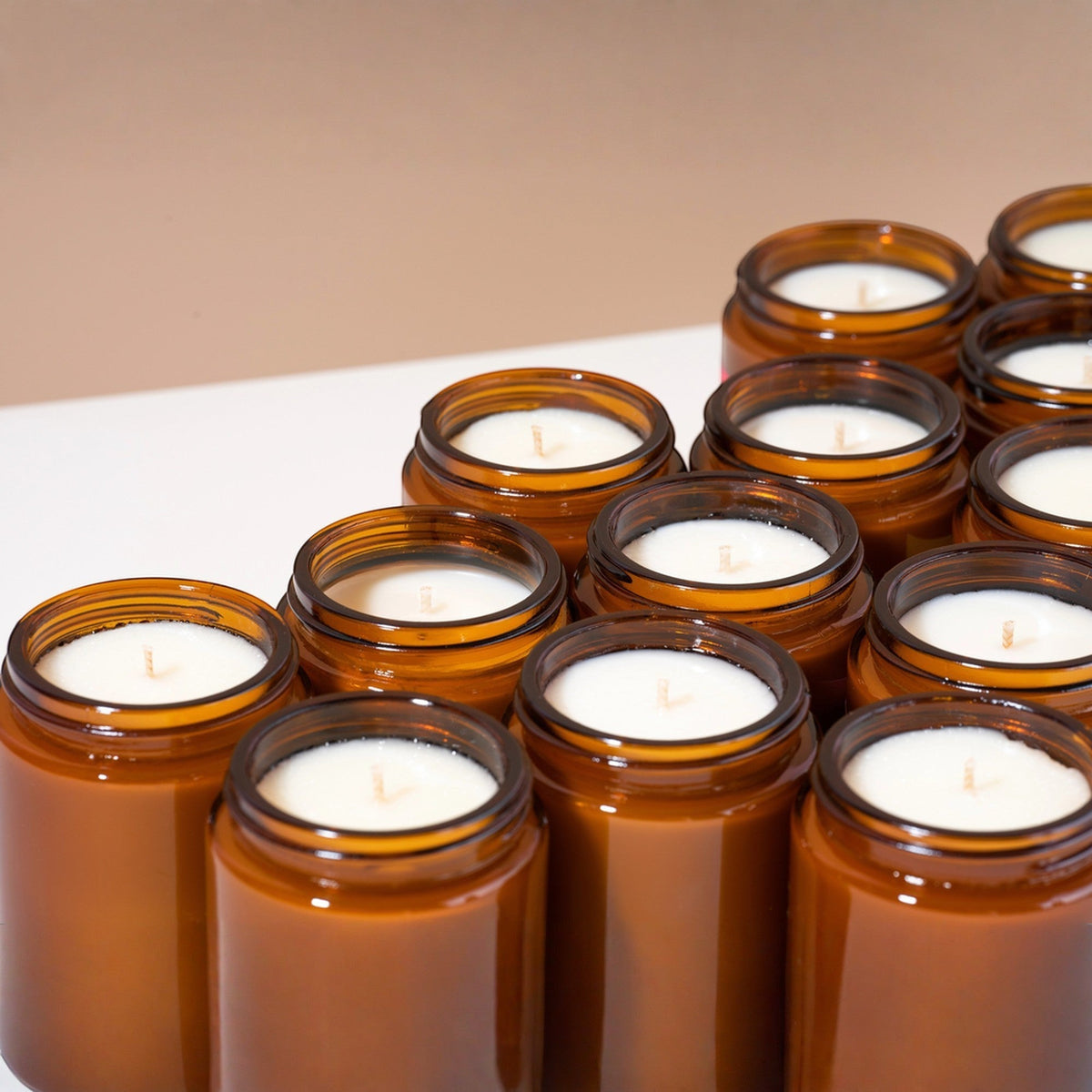 Bougie de soya ZÉNOBIE Musc et fleur de jasmin