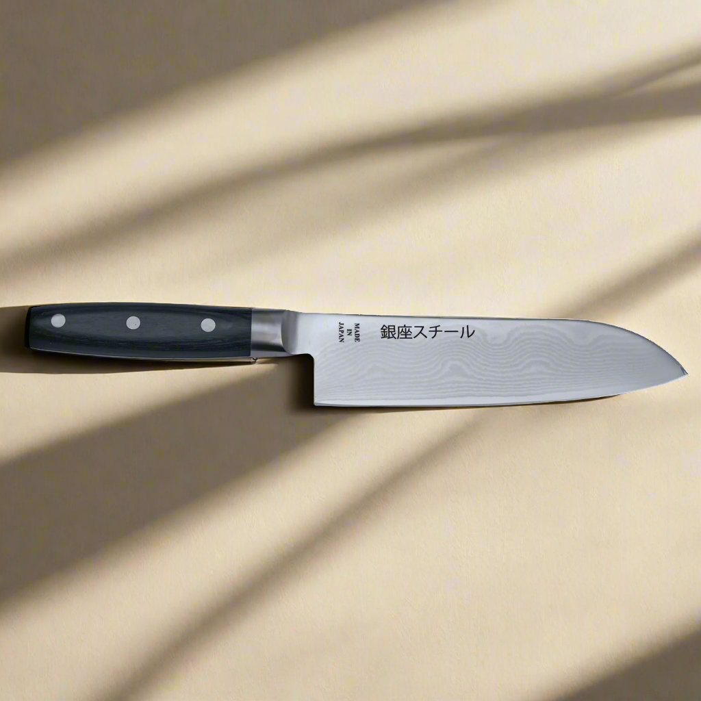 HAYAMI 180 - VG10 - Couteau Santoku en acier Damas 33 couches 180 mm