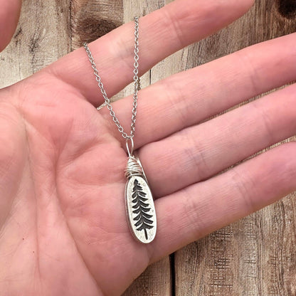 Collier arbre en fil de fer