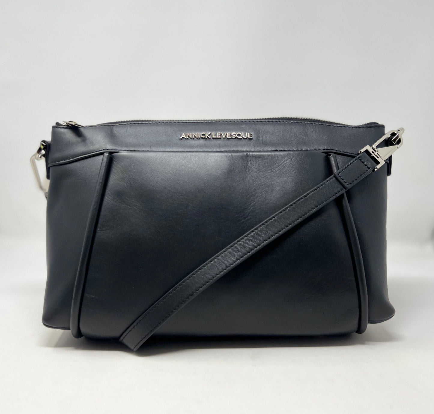 Sac à main en cuir noir, Elena