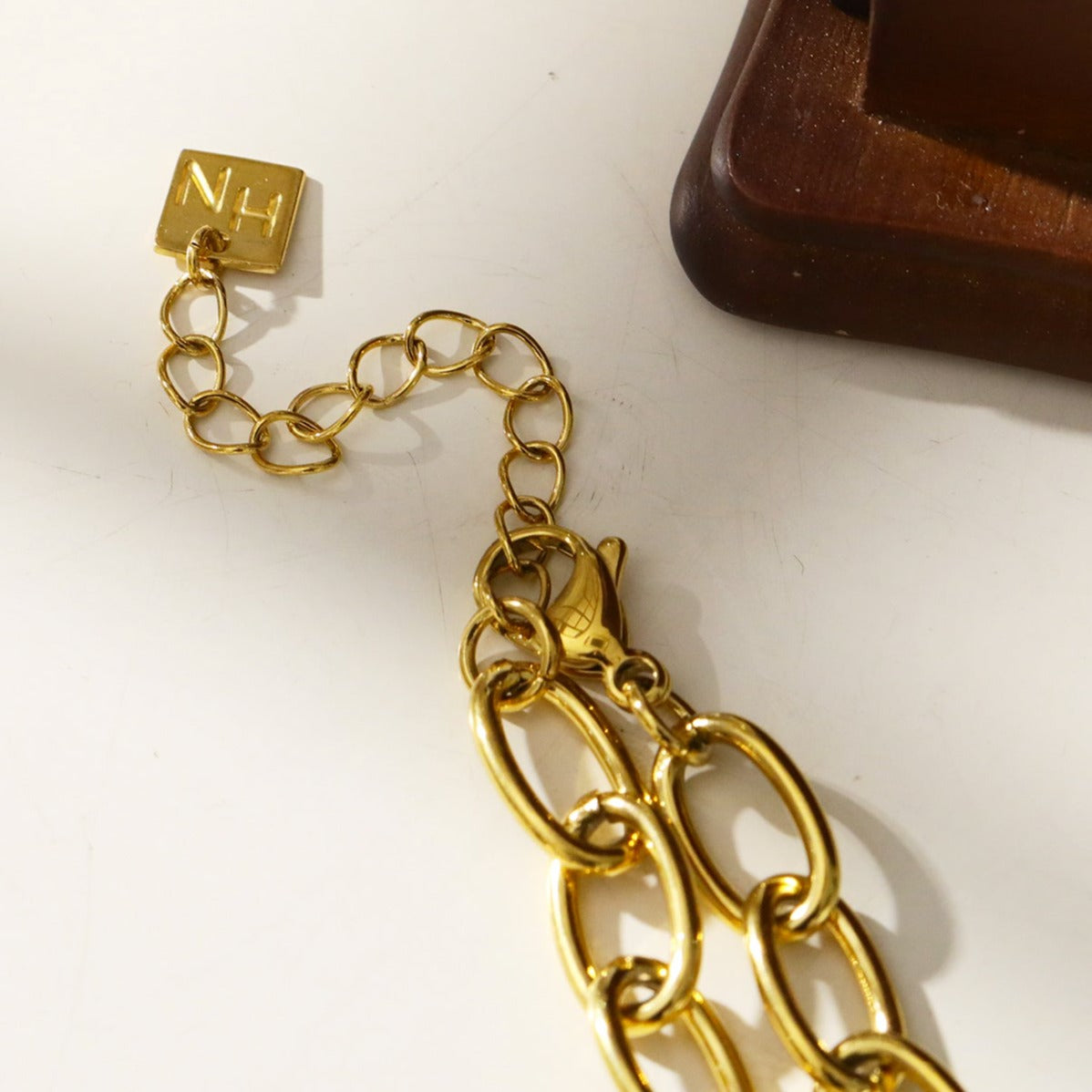 ELLINOR: Collier Tendance Goutte Diamant Industriel Chic