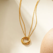 ELVIRA Gold: Double Chain Dainty Necklace with Intertwined 3-Ring Pendant – Symbol of Love, Unity & Eternity