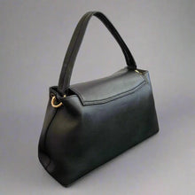 Élégant sac à main à rabat en cuir de mouton