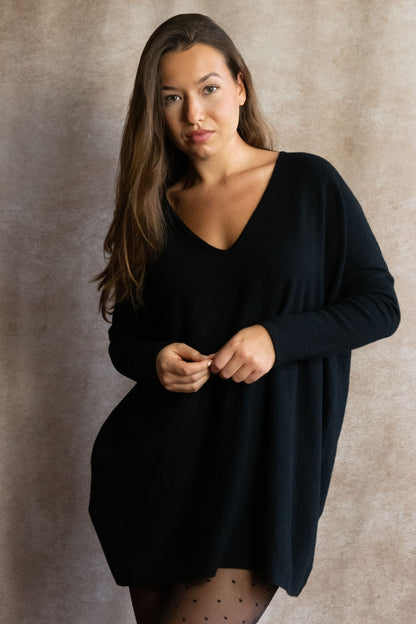 Emma V-Neck Oversize Sweater Long Sleeve Loose Fit Soft Knit Casual Cozy