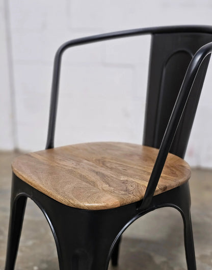 Set of 2 Sita Chairs in black steel and mango wood seat
