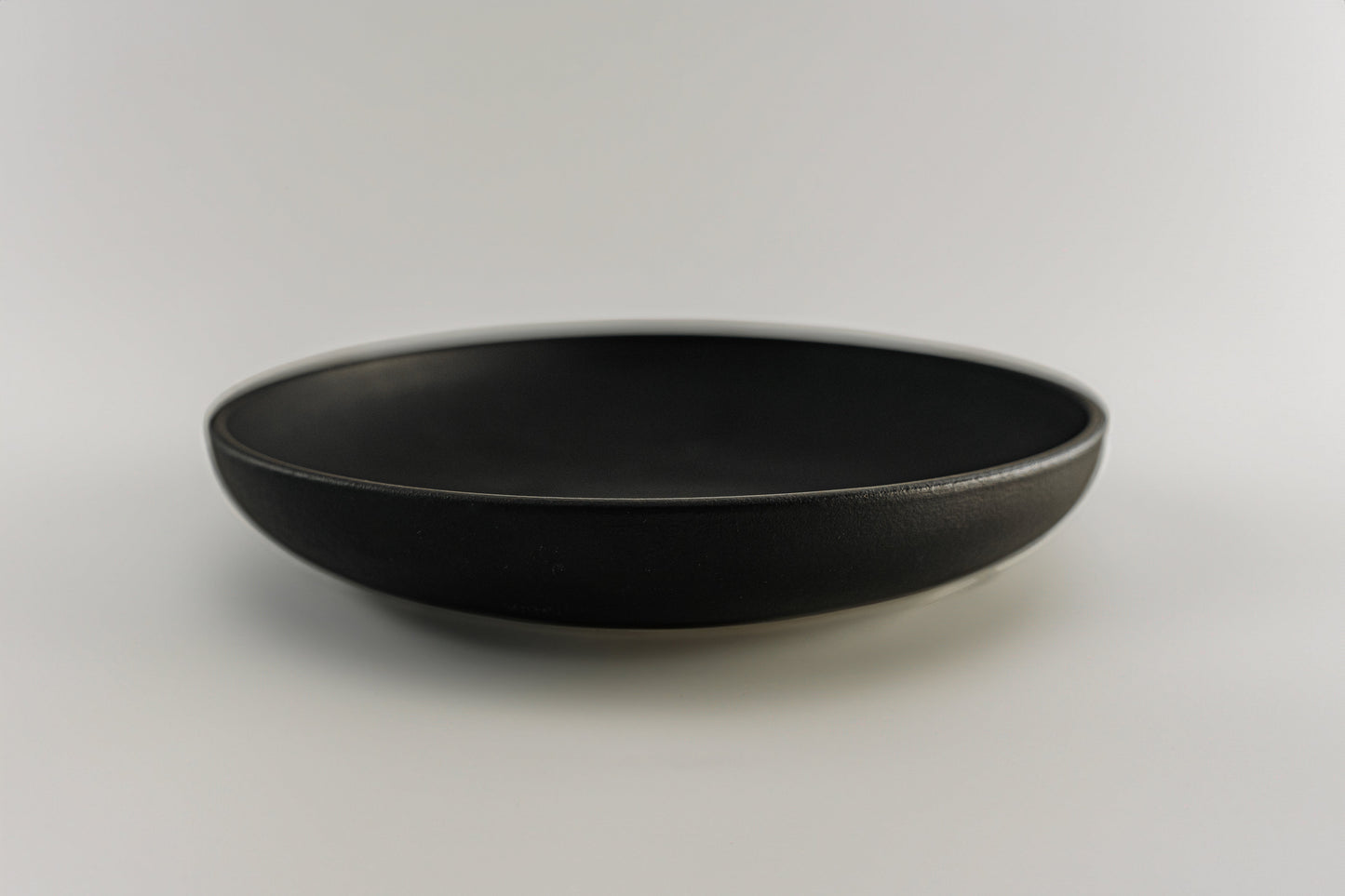 Vaisselles en grès (noir mat)