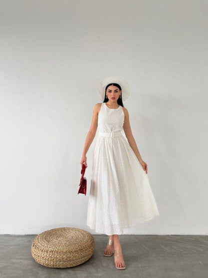 Robe longue froncée avec ceinture à la taille