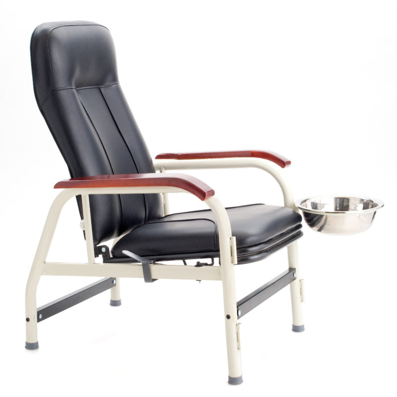 WorkSafe BC ~ Salle de premiers soins (comprend un fauteuil et un lit de soins)