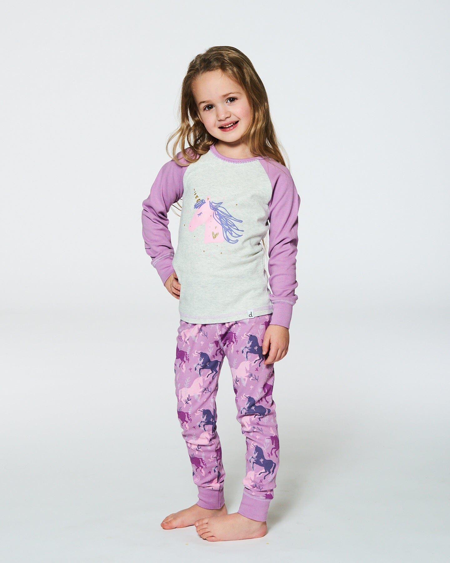 Ensemble de pyjama deux pièces en coton biologique, motif licornes imprimées, mauve