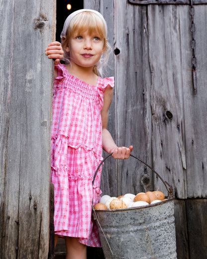 Robe à smocks étagée avec manches à volants à carreaux roses