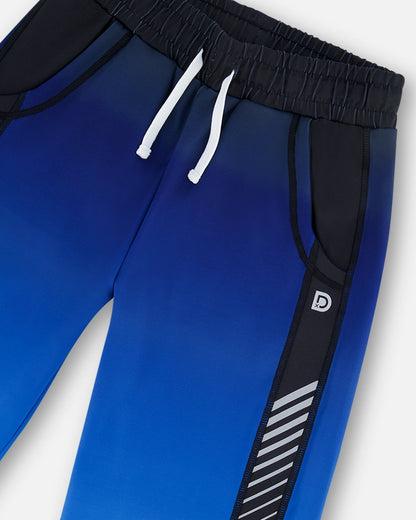 Short de sport bleu et noir