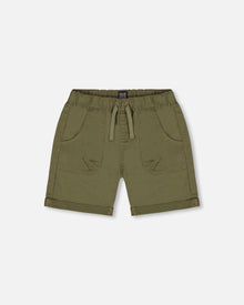 Short en sergé extensible vert olive foncé
