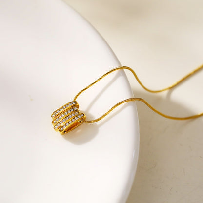 GARNA Or : Mini-chaîne effet peau de serpent avec pendentifs ovales ornés d'oxydes de zirconium
