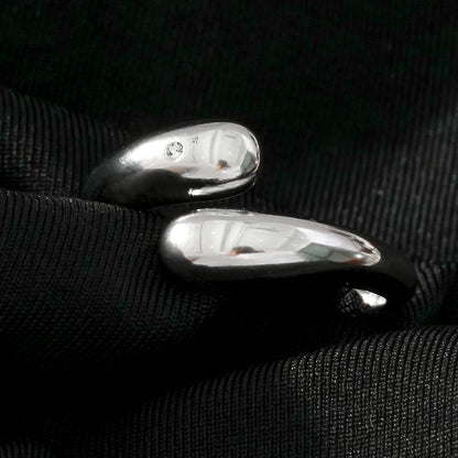 GARUVA : Bague moderne abstraite en or blanc (ton argenté) avec solitaire en oxyde de zirconium