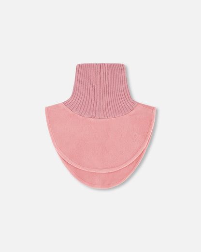 Cache-cou en polaire et tricot rose poudré
