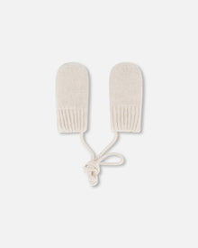 Mouffles en tricot écru pour bébés