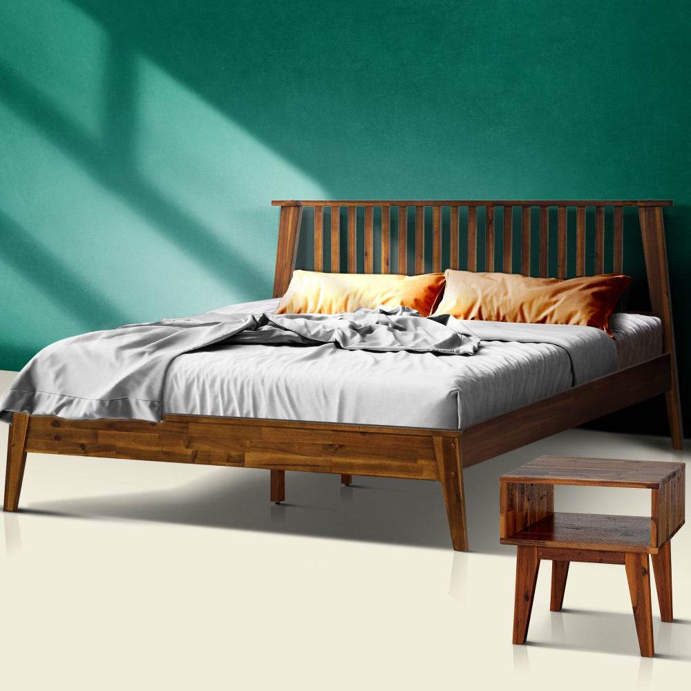 Ensemble de chambre à coucher Kaylin : lit en bois massif et table de chevet