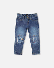 Jean en denim bleu avec broderies