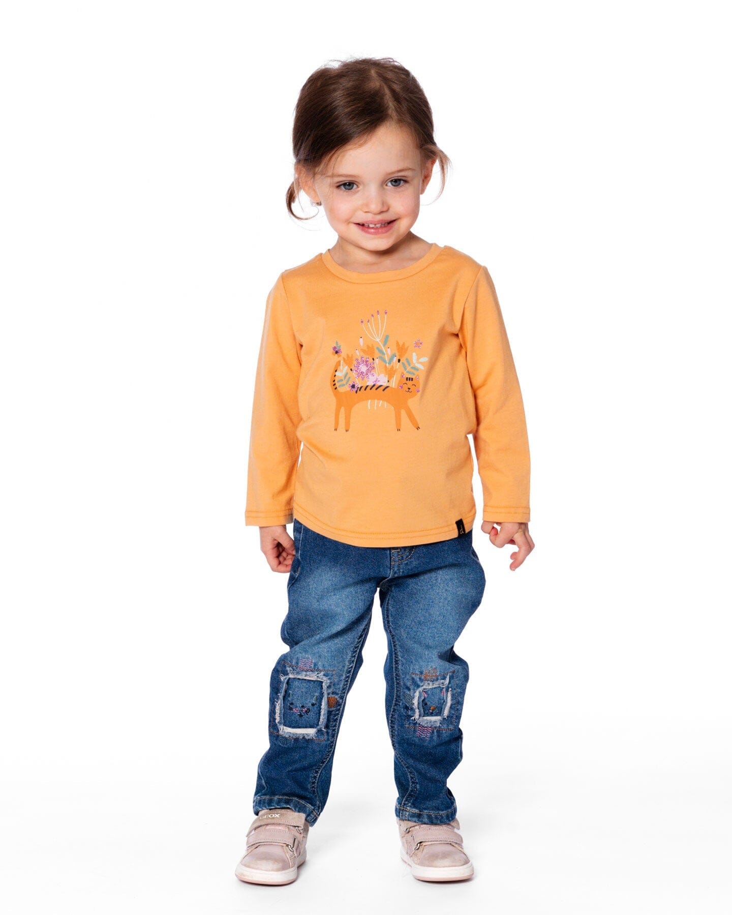 Jean en denim bleu avec broderies
