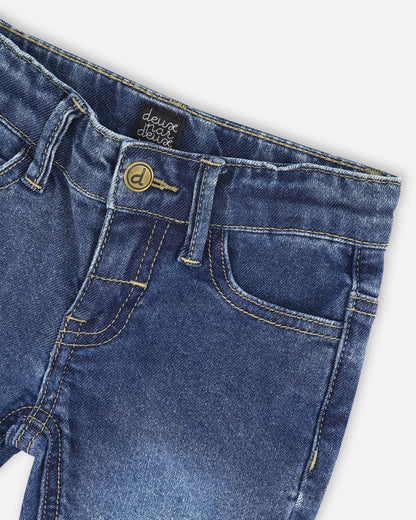 Jean en denim bleu avec broderies