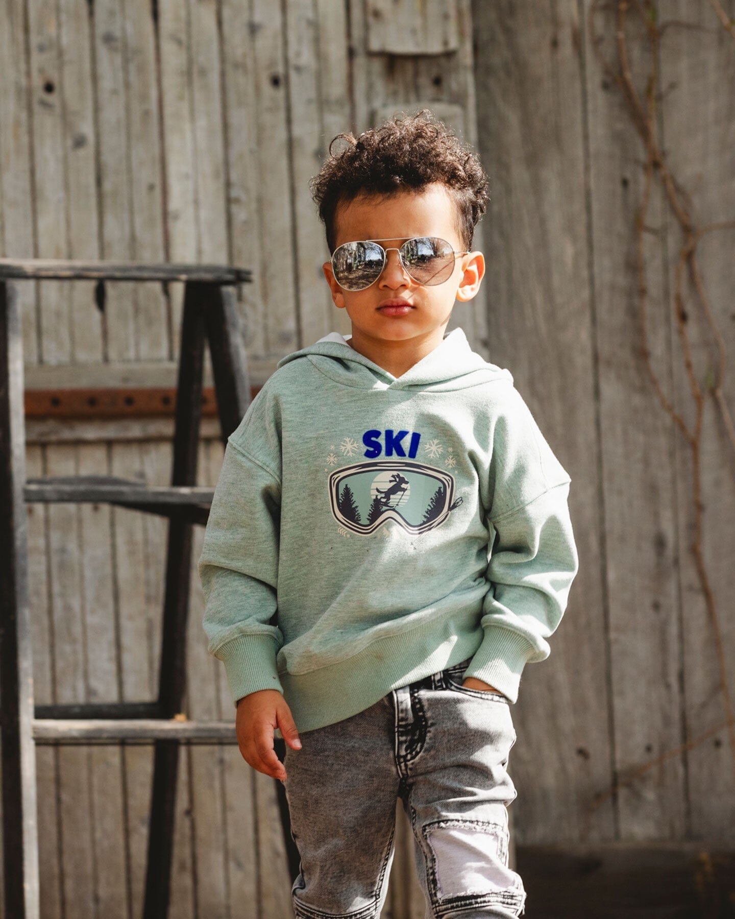 Sweat-shirt brossé à capuche très doux avec motif imprimé vert