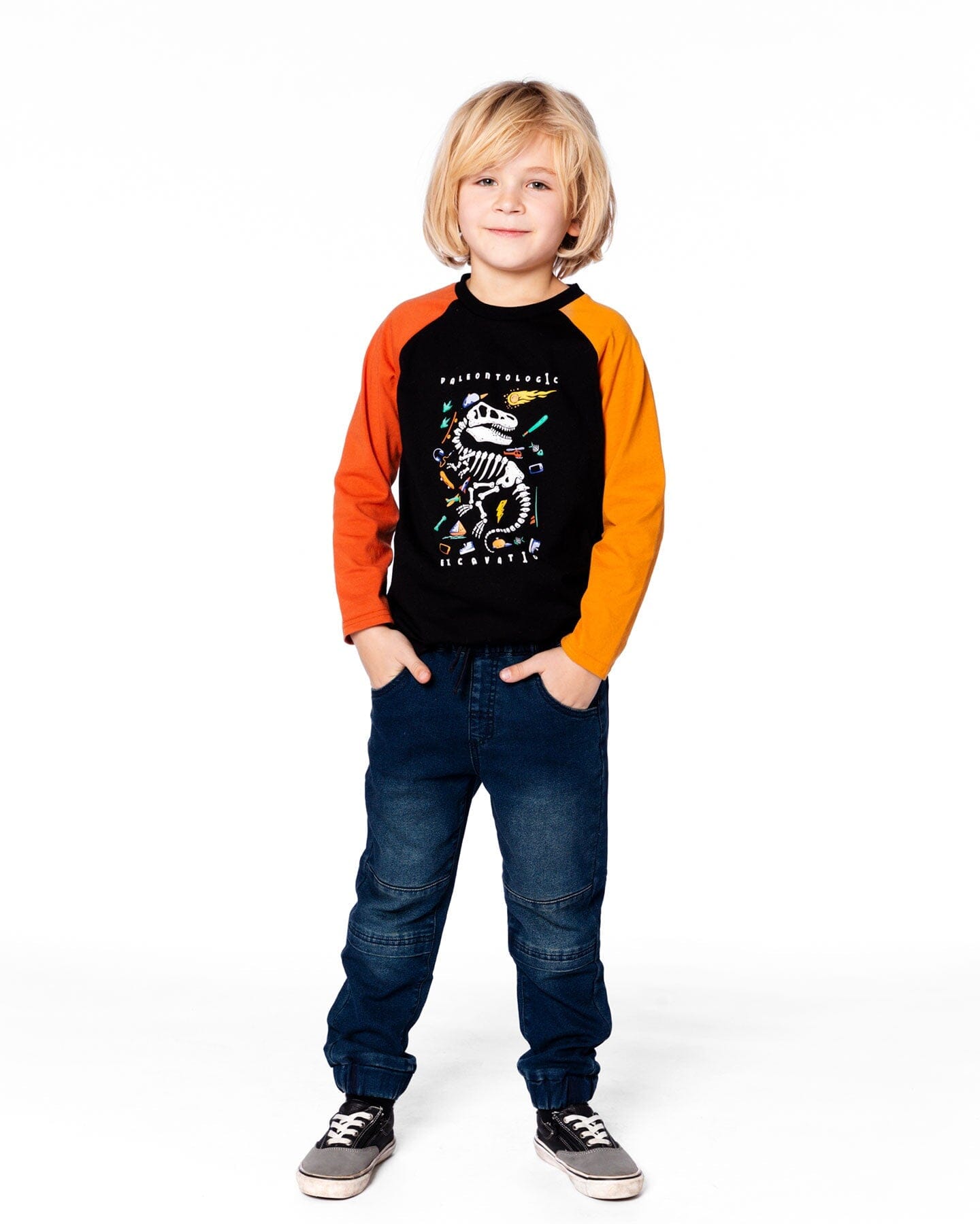 T-shirt noir à manches longues et coupe raglan avec imprimé dinosaure phosphorescent