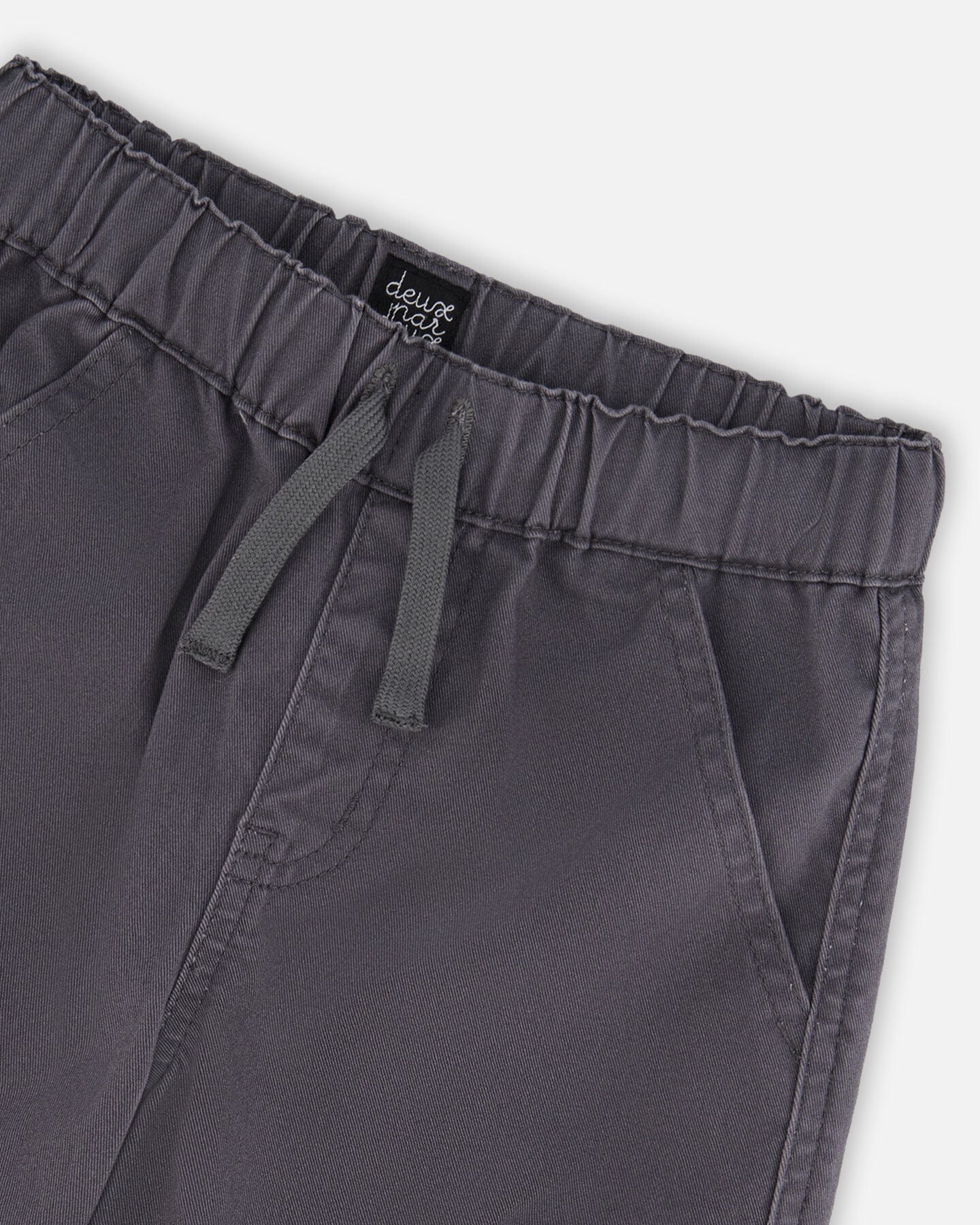 Pantalon cargo jogger en sergé gris foncé