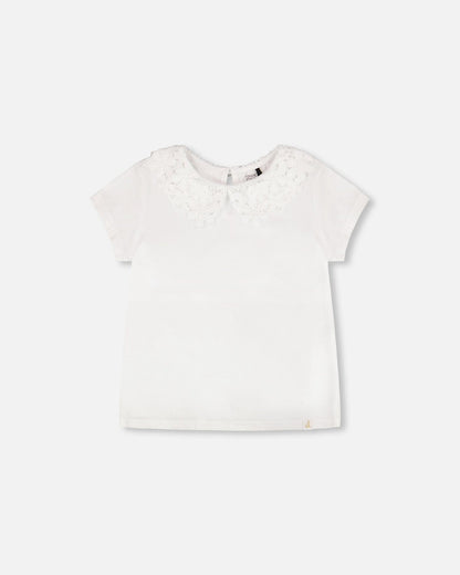 T-shirt blanc avec col claudine en crochet